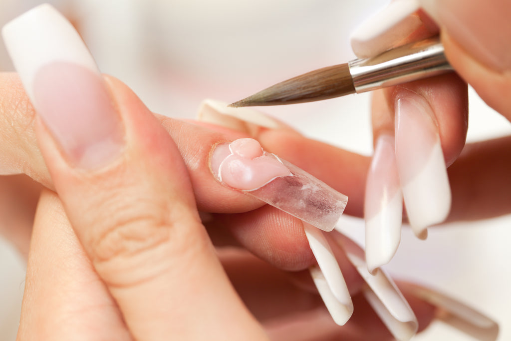 Shellac vs. Acrylic Nail Treatments: How to Pick One